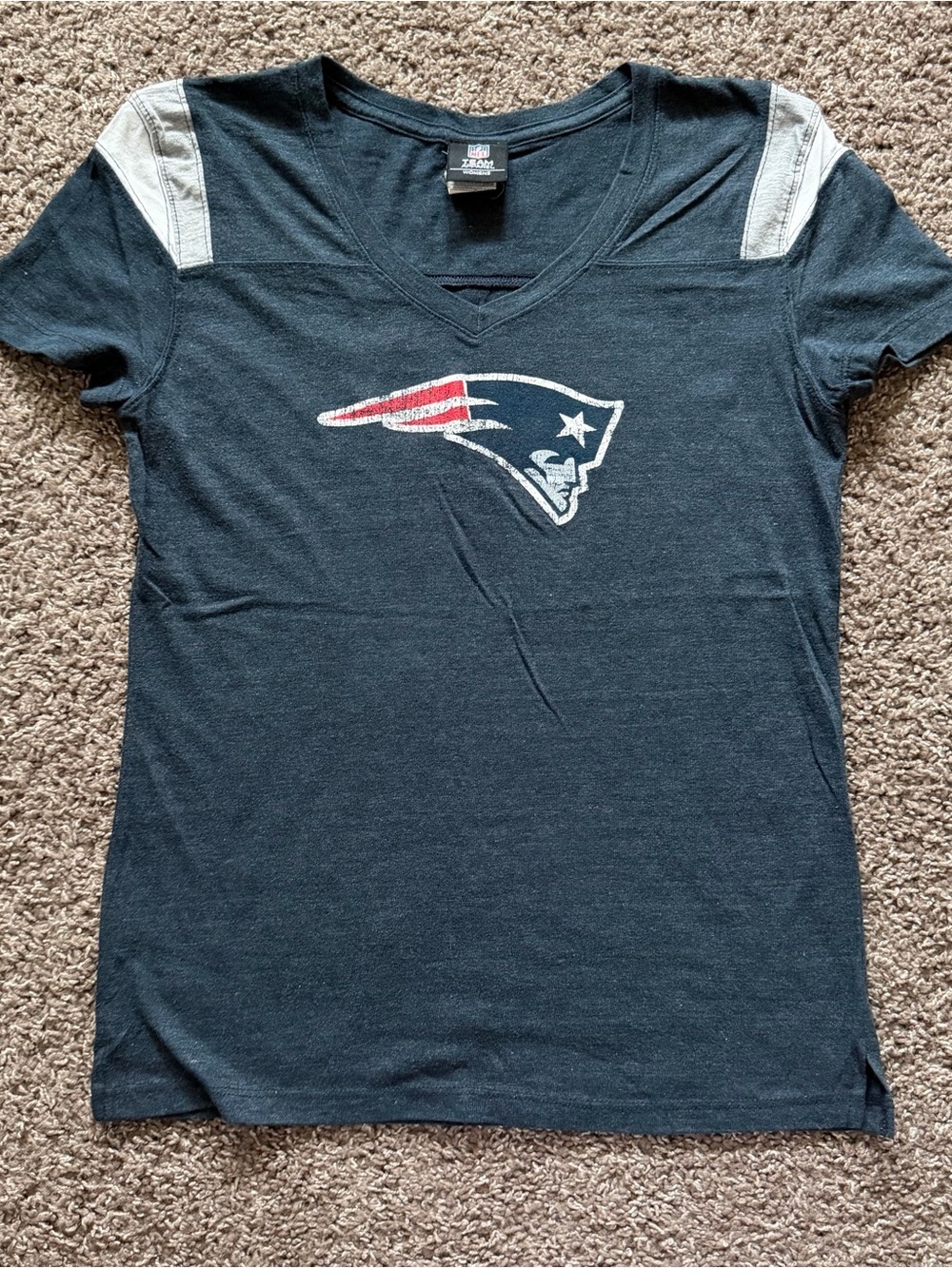 New England Patriots NFL Team Apparel V-Neck Tee XL